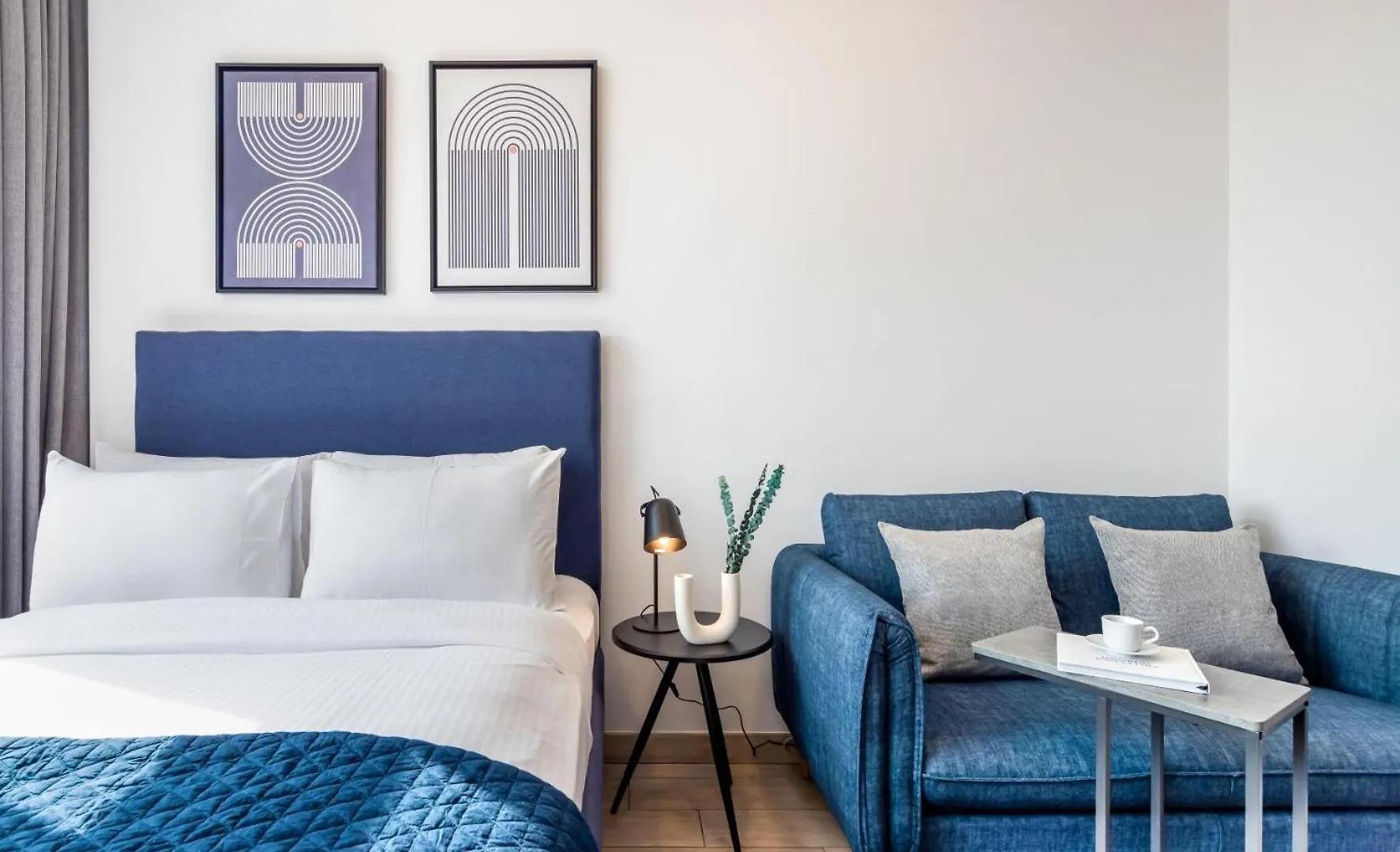 Silkhaus Modish Studio With Burj Khalifa View, Pool Access Dubai