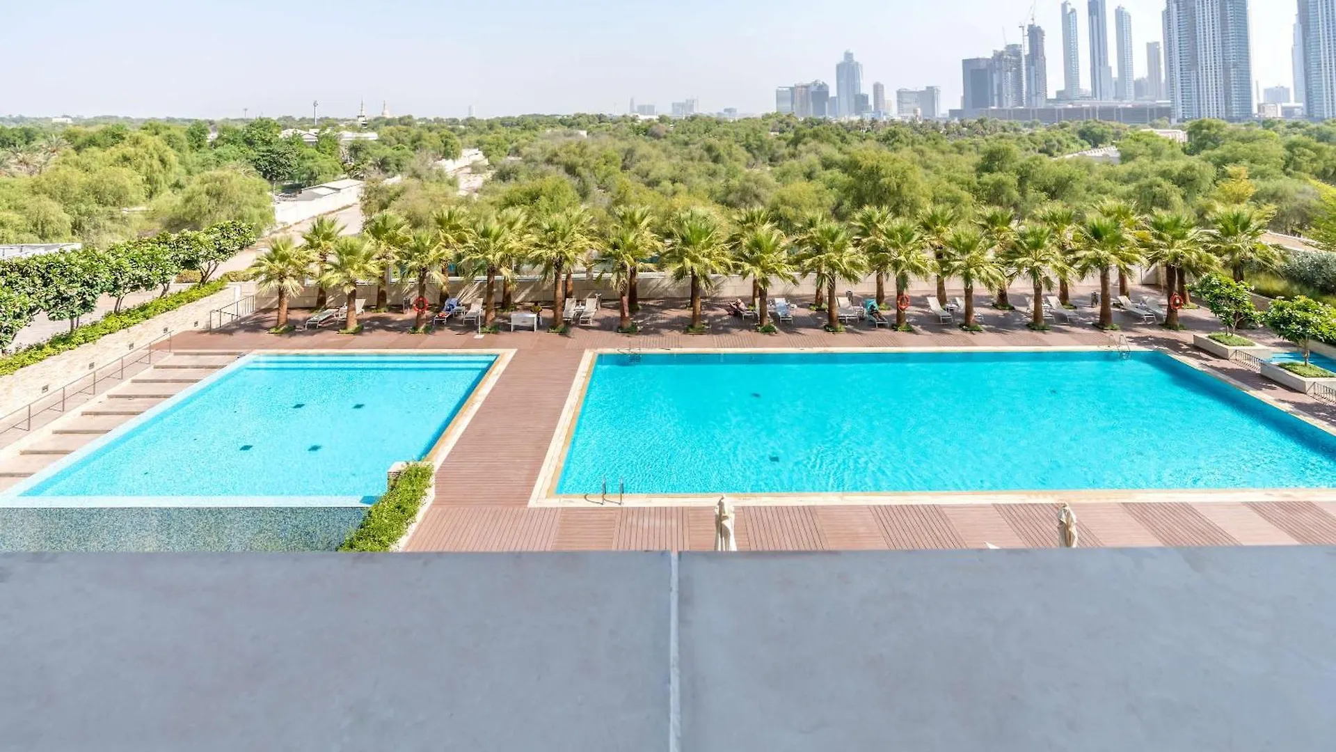 Silkhaus Modish Studio With Burj Khalifa View, Pool Access Dubai Apartment