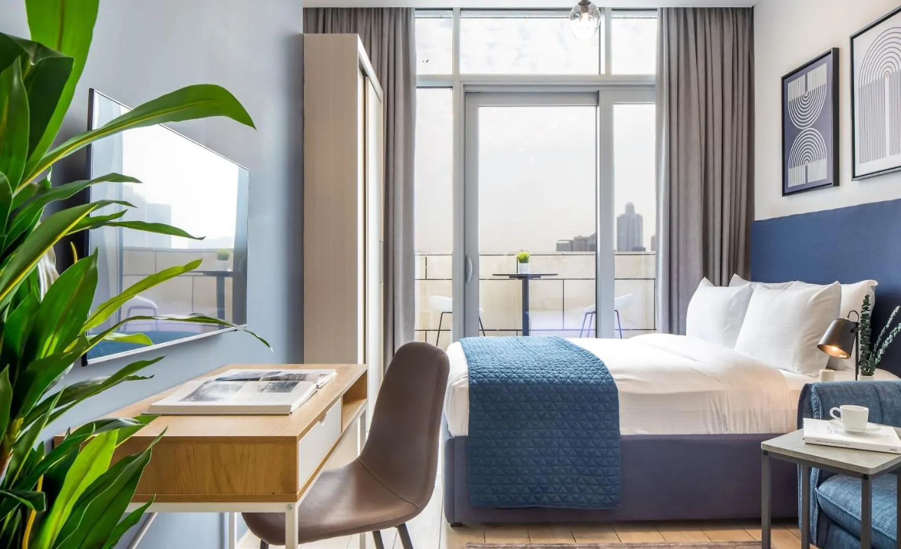Silkhaus Modish Studio With Burj Khalifa View, Pool Access Dubai